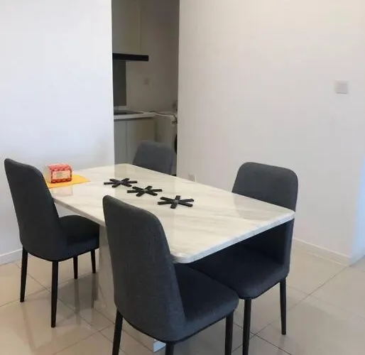 Paradigm Residence New 5-6Pax