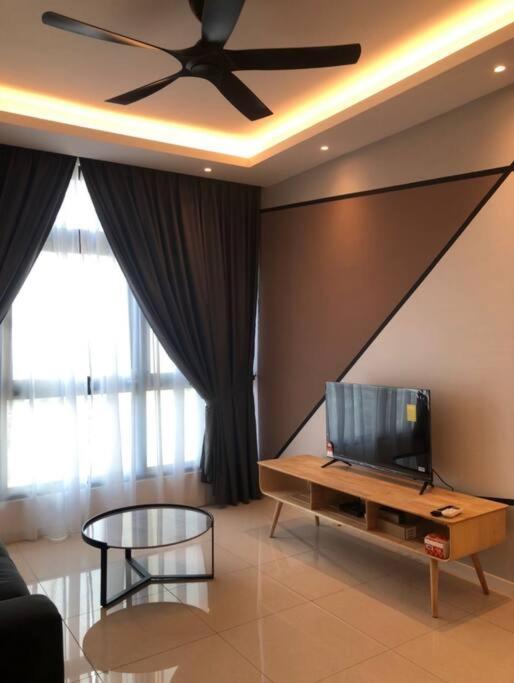Apartment Paradigm New 5-6pax Johor Bahru