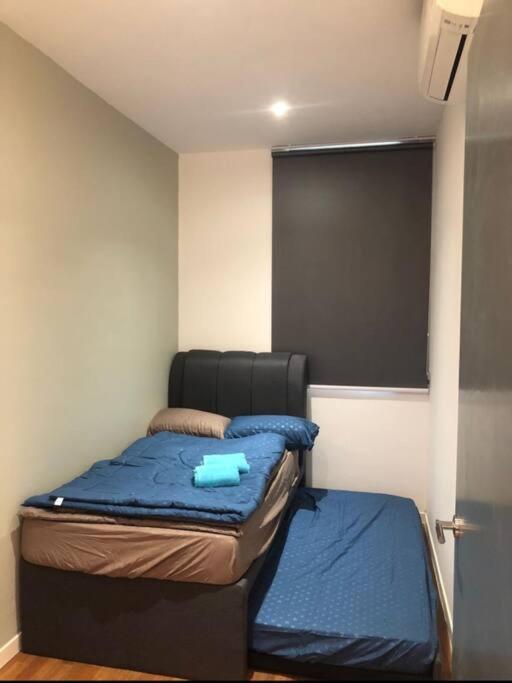 Paradigm New 5-6pax * Johor Bahru